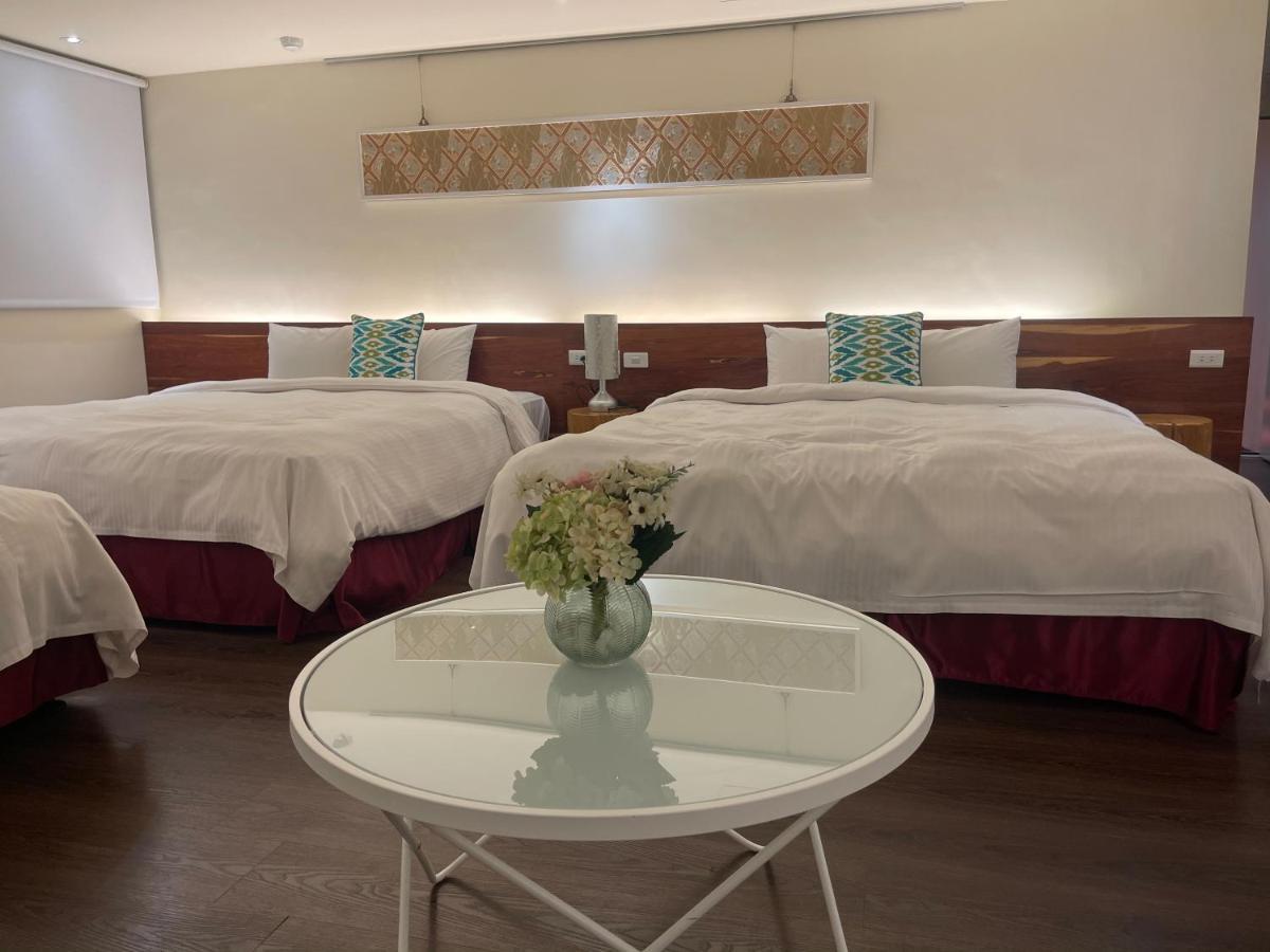 River Hotel Чиай Сити Екстериор снимка