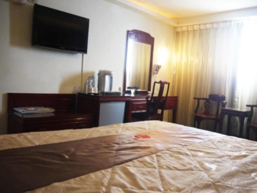 River Hotel Чиай Сити Екстериор снимка