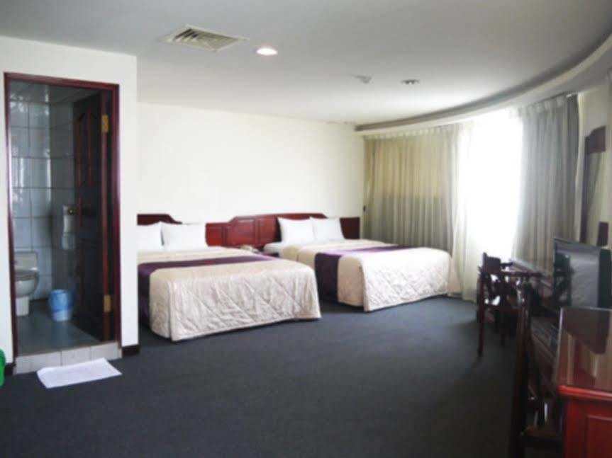 River Hotel Чиай Сити Екстериор снимка